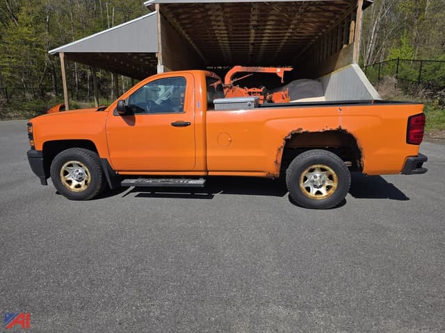 Image of Chevrolet 1500 equipment image 1