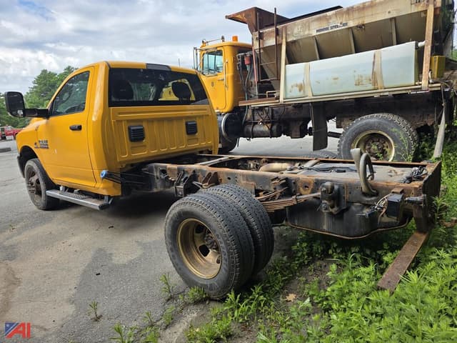 Image of Dodge Ram 3500 equipment image 3
