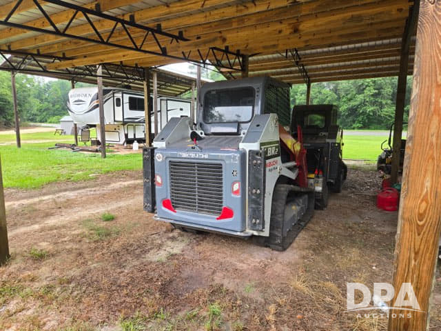 Image of Takeuchi TL8R2 equipment image 3