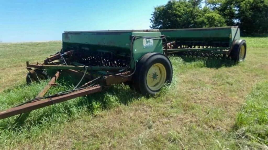 Image of John Deere 8350 Primary image
