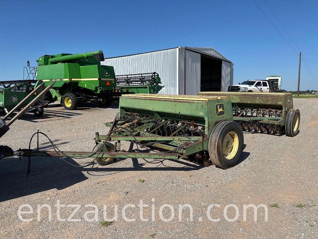 Image of John Deere 8300 Primary image