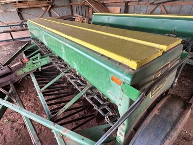 Image of John Deere 8350 equipment image 3