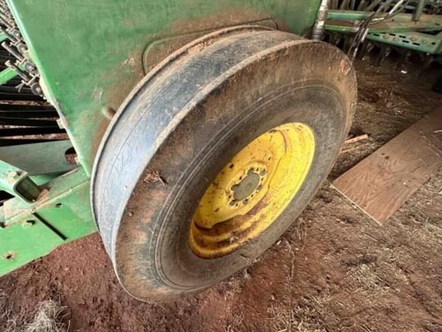 Image of John Deere 8350 equipment image 4