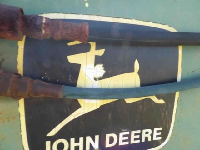 Image of John Deere 8000 equipment image 3