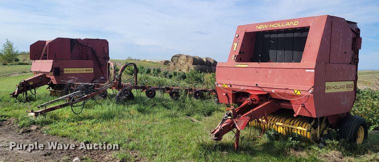 Main image New Holland 660