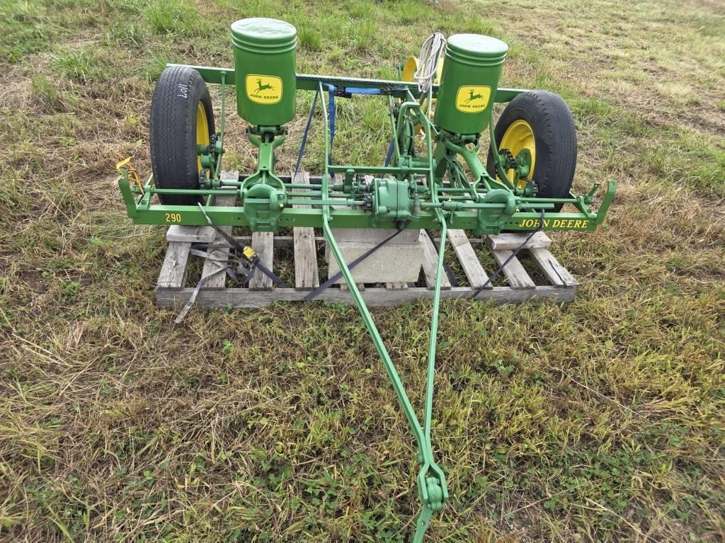 Image of John Deere 290 Primary Image