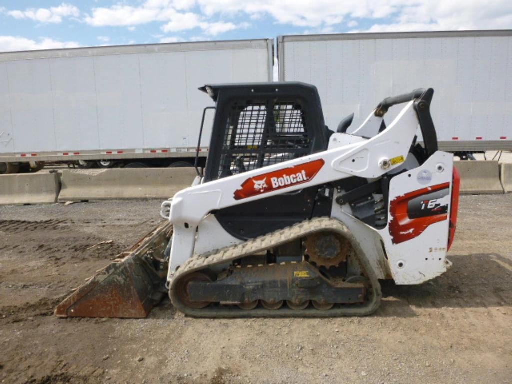 Main image Bobcat T64