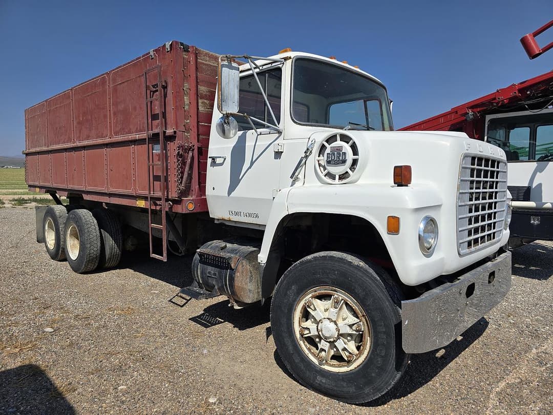 Image of Ford 800 Primary image