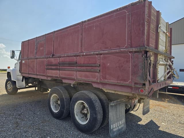Image of Ford 800 equipment image 3