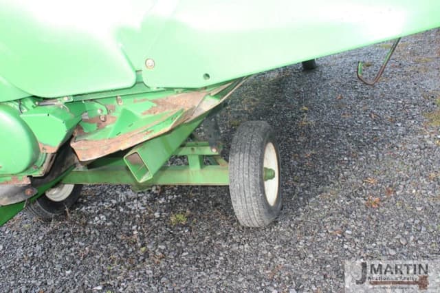 Image of John Deere 608C equipment image 2