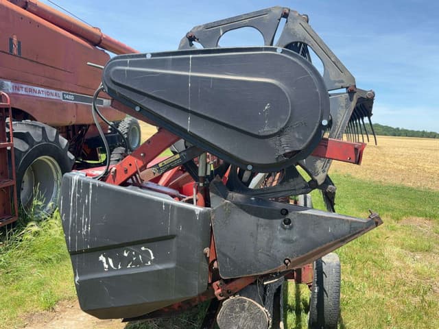 Image of International Harvester 1020 equipment image 2