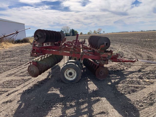 Image of International Harvester 470 equipment image 1
