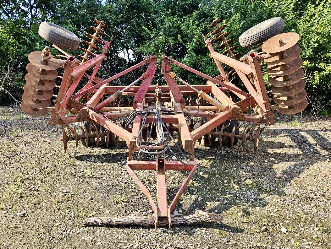 International Harvester 490 Equipment Image0