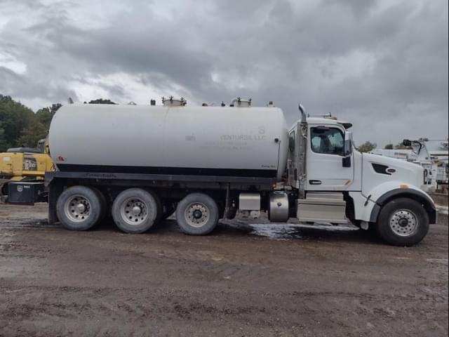 Image of Peterbilt 567 equipment image 2