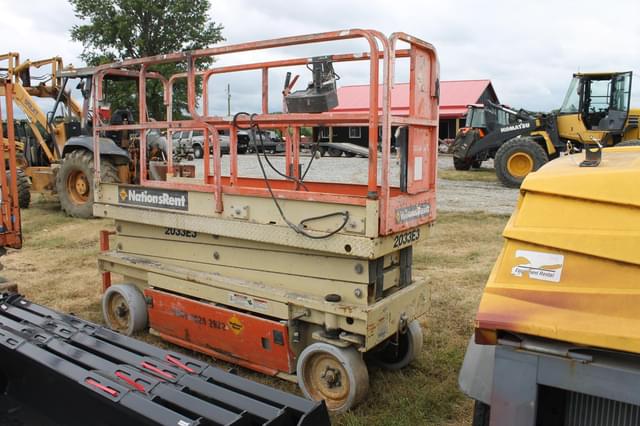 Image of JLG 2033E3 equipment image 3