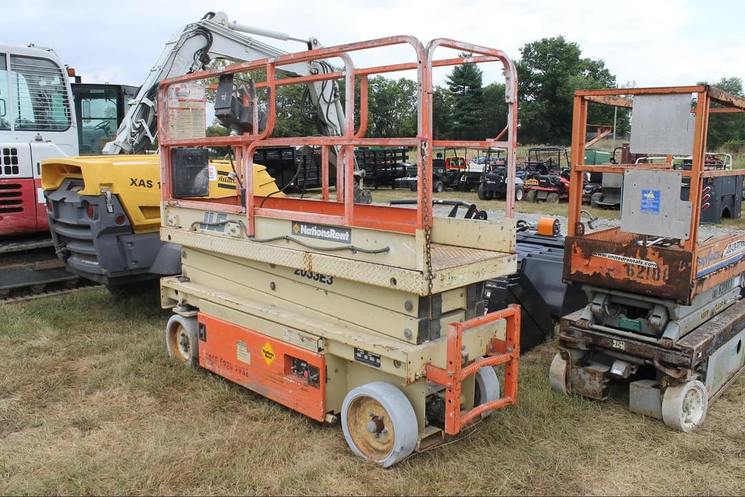 Image of JLG 2033E3 Primary image