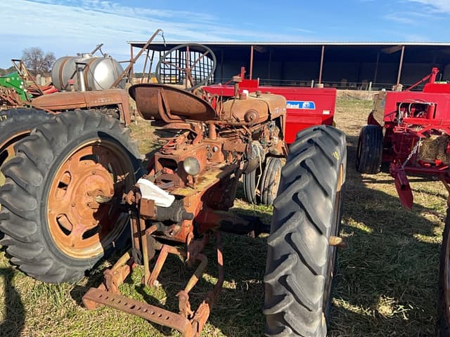 Image of Farmall 200 equipment image 3