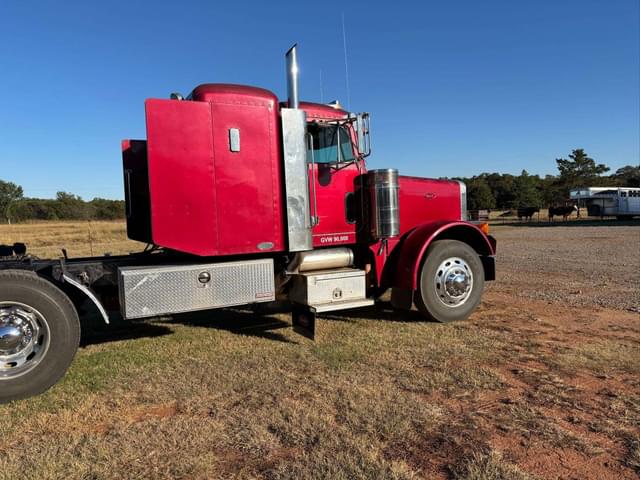 Image of Peterbilt 379 equipment image 1