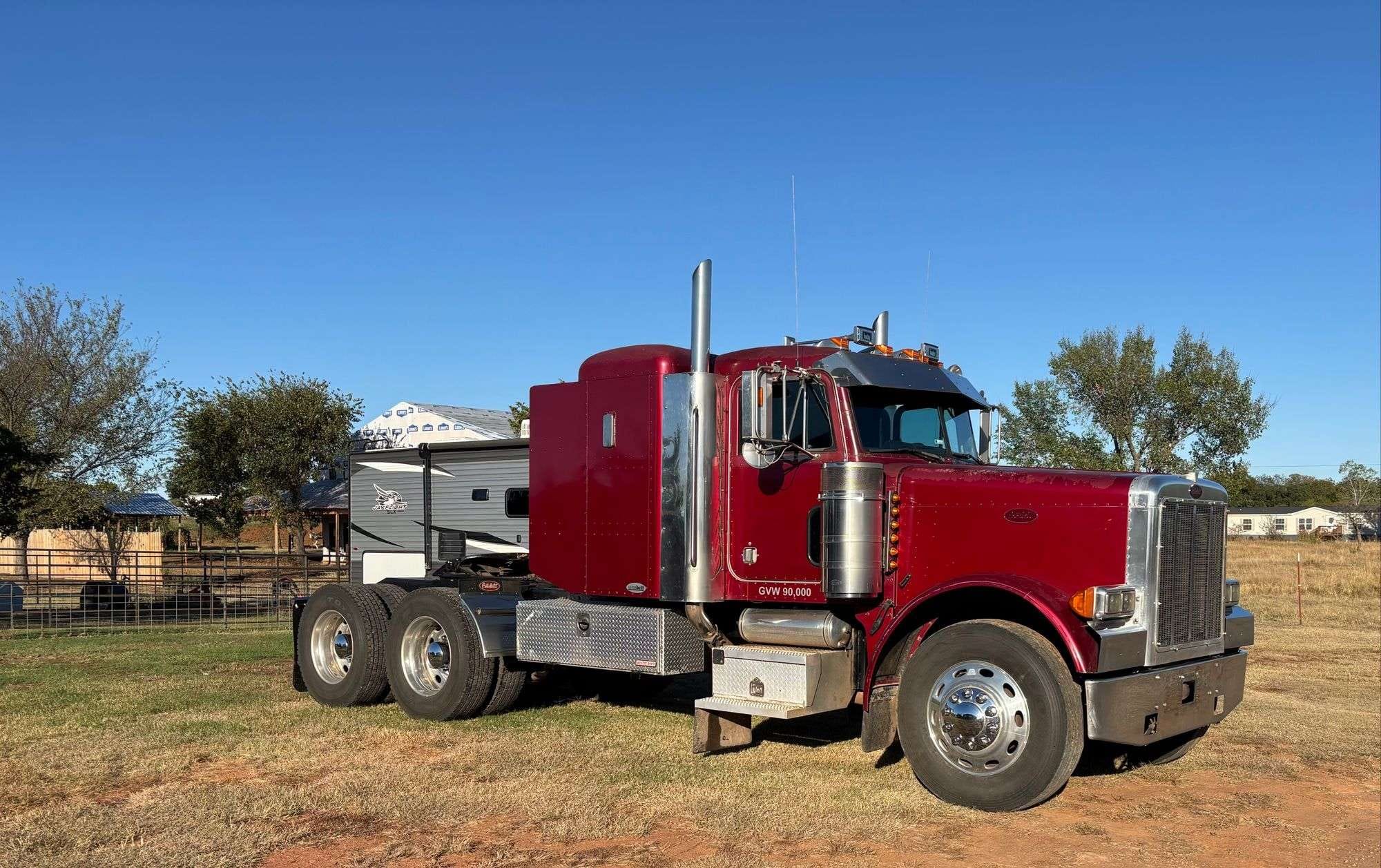 Main image Peterbilt 379