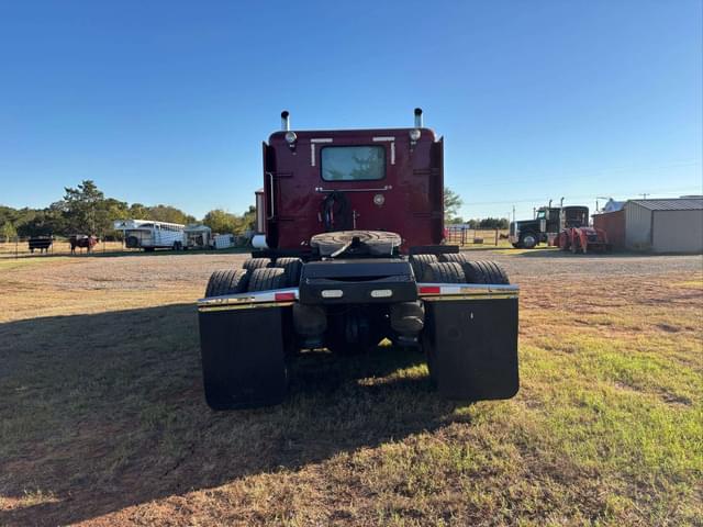 Image of Peterbilt 379 equipment image 3