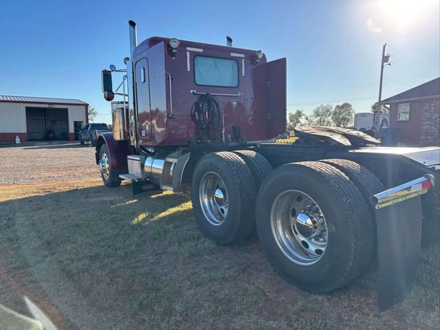 Image of Peterbilt 379 equipment image 4