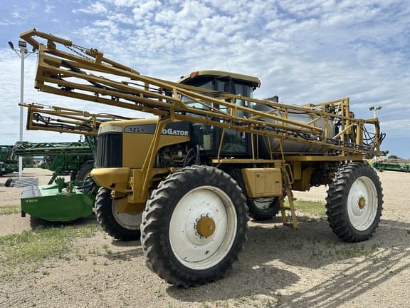 Image of Ag-Chem RoGator 1254 equipment image 1