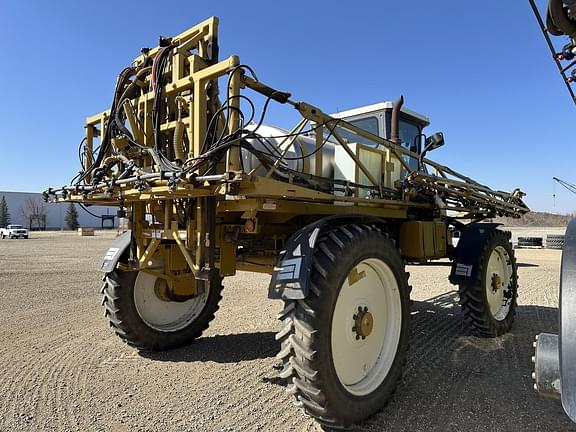 Image of Ag-Chem RoGator 854 equipment image 2