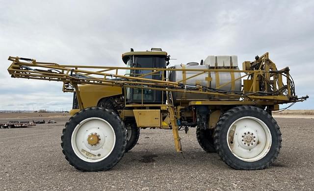 Image of Ag-Chem RoGator 1254 equipment image 1