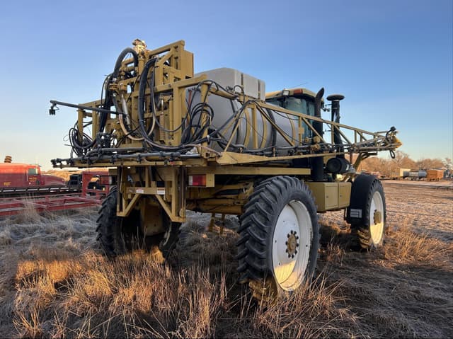 Image of Ag-Chem RoGator 1254 equipment image 4