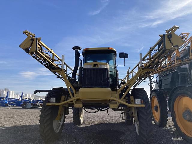 Image of Ag-Chem RoGator 1254 equipment image 3