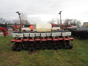 2000 White 6606 Image