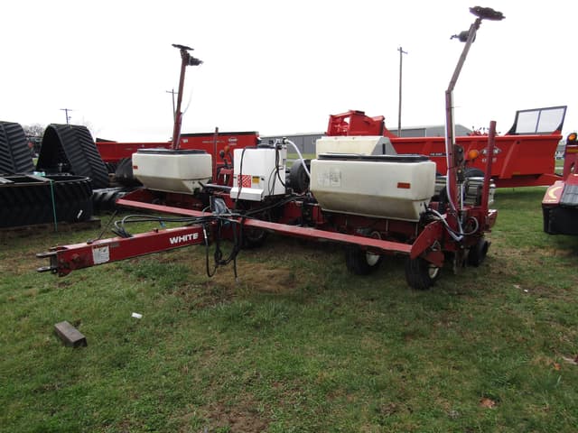 Image of White 6606 equipment image 1