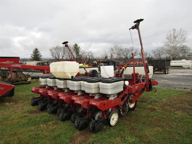 Image of White 6606 equipment image 4