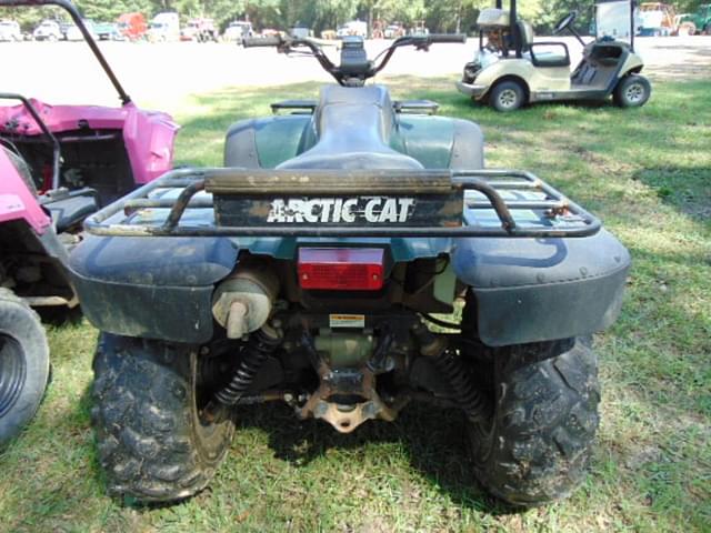 Image of Arctic Cat 300 equipment image 2