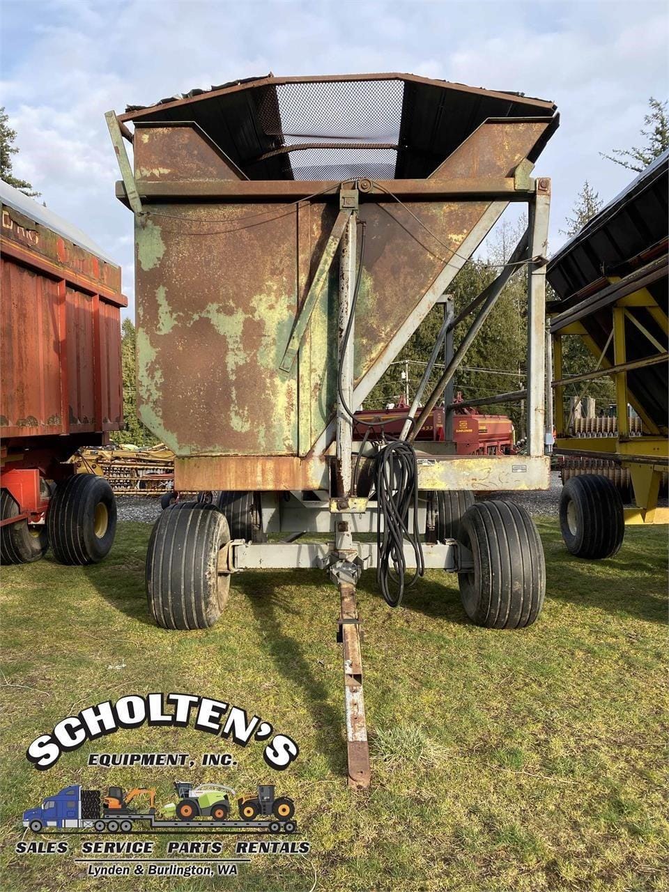 2000 Tycrop 882 Equipment Image0