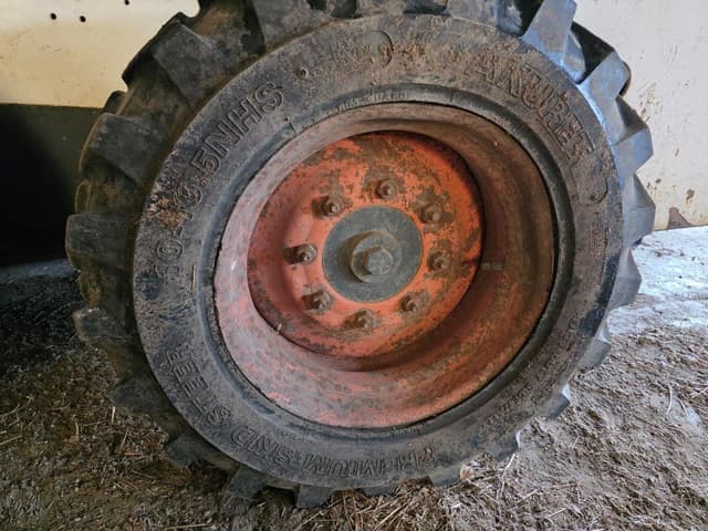 Image of Bobcat 763 equipment image 2