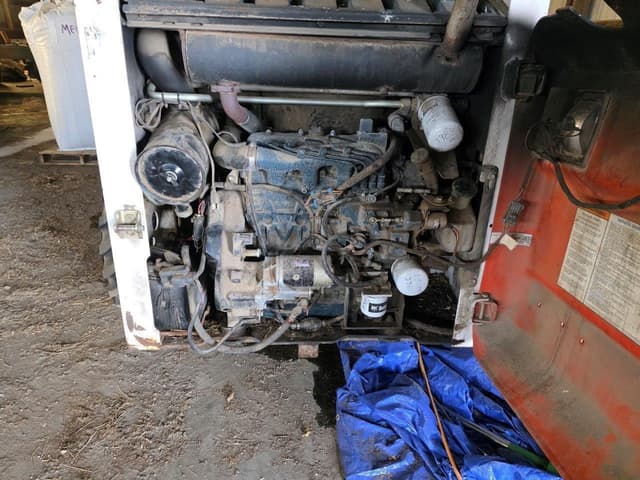 Image of Bobcat 763 equipment image 4