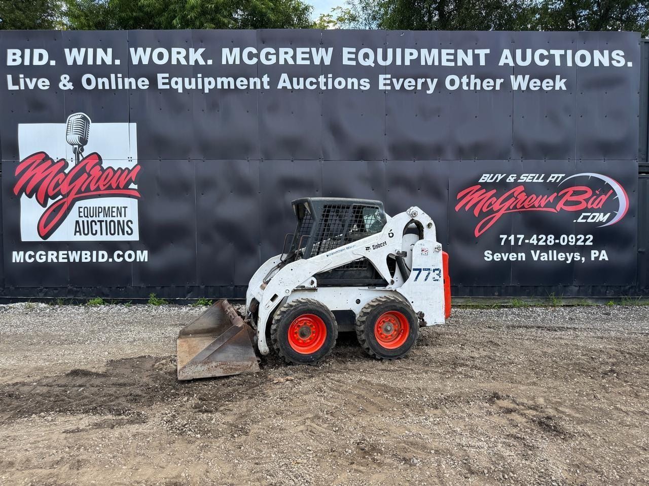 2000 Bobcat 773 Equipment Image0