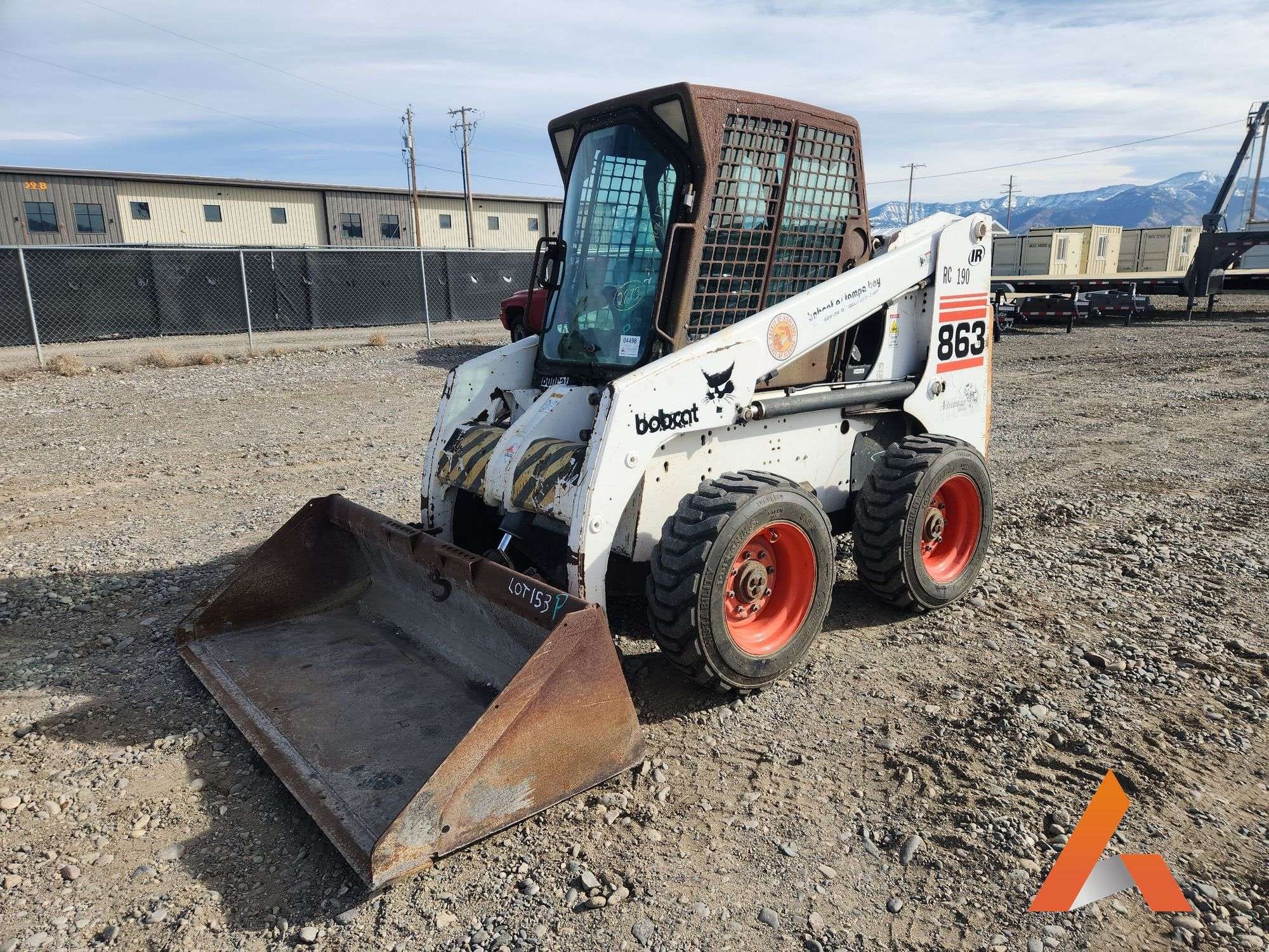 2000 Bobcat 863 Equipment Image0