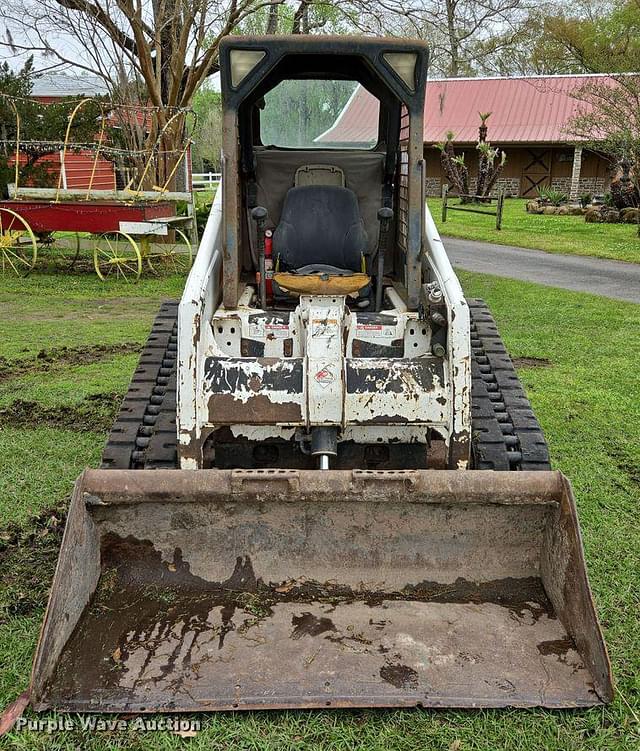 Image of Bobcat 864 equipment image 1