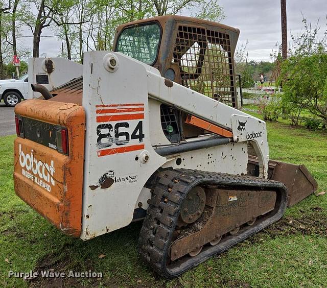 Image of Bobcat 864 equipment image 4