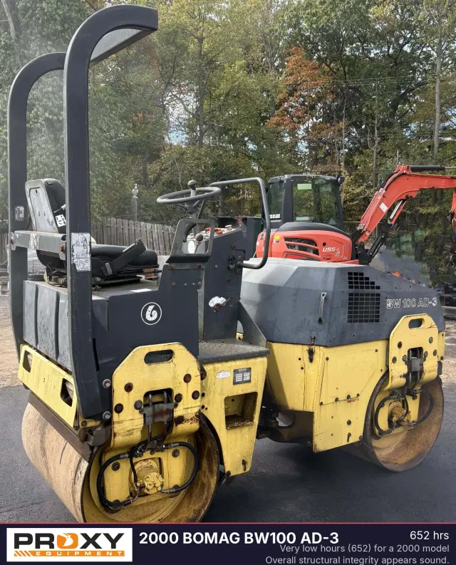 Image of Bomag BW100AD3 equipment image 2