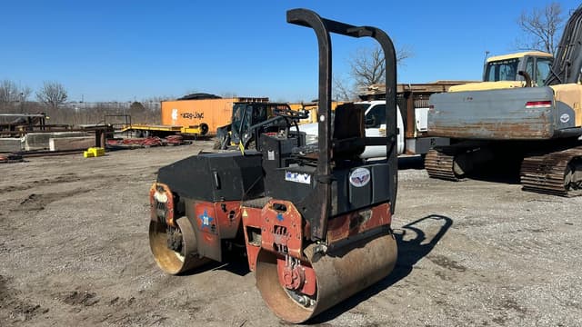 Image of Bomag BW120AD-3 equipment image 2