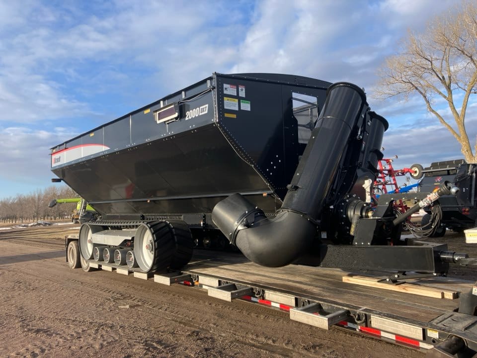 2023 Brandt 2000DXT Equipment Image0