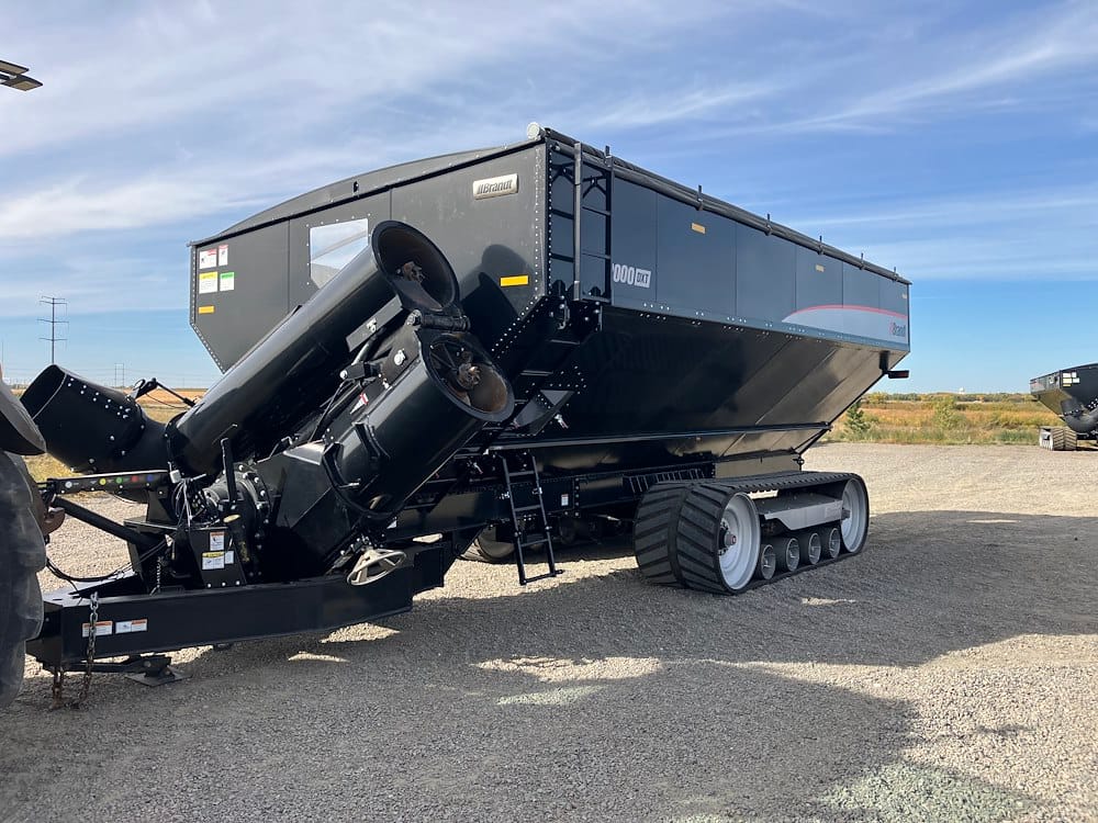 2023 Brandt 2000DXT Equipment Image0