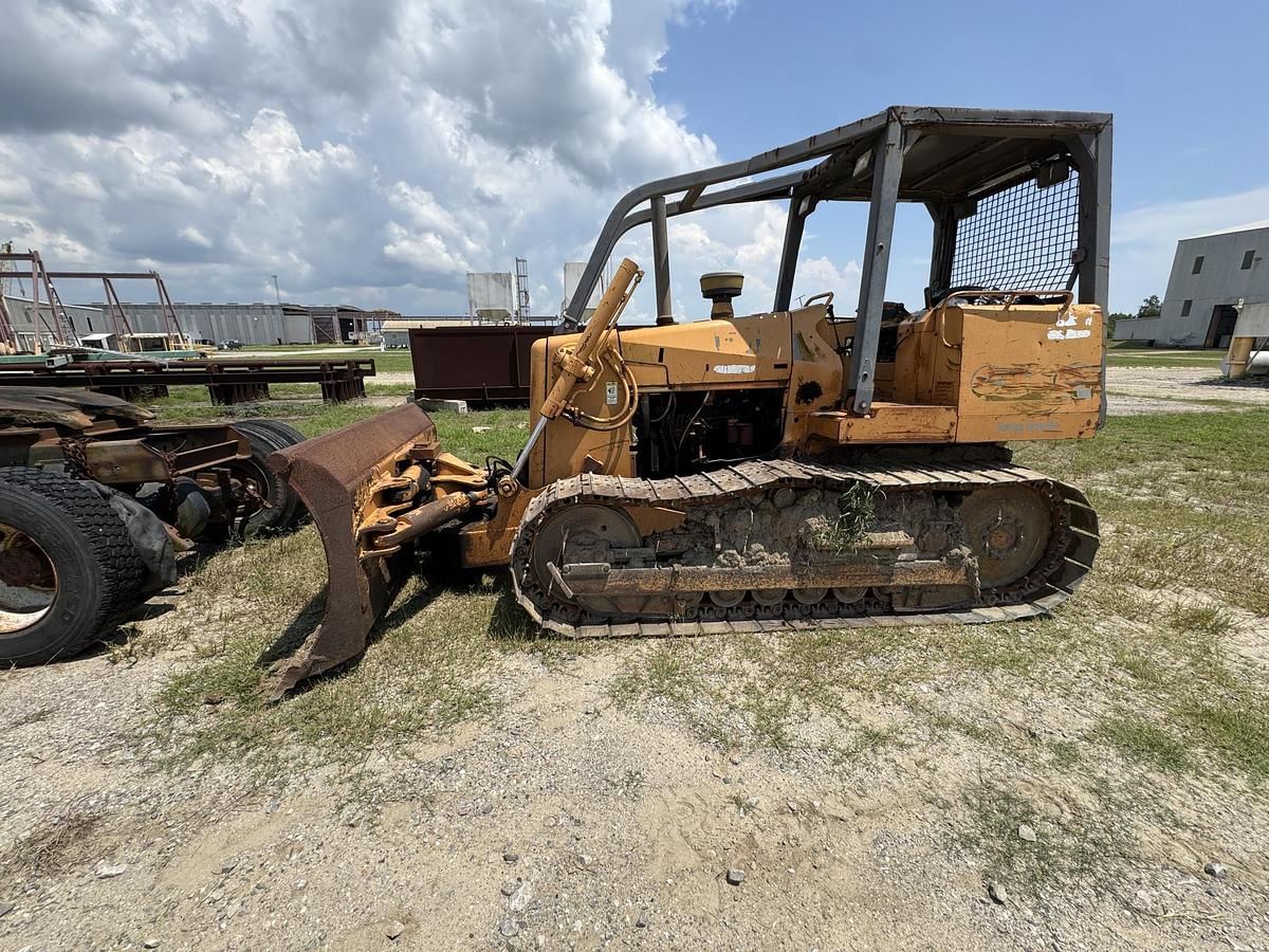 2000 Case 1150H Equipment Image0