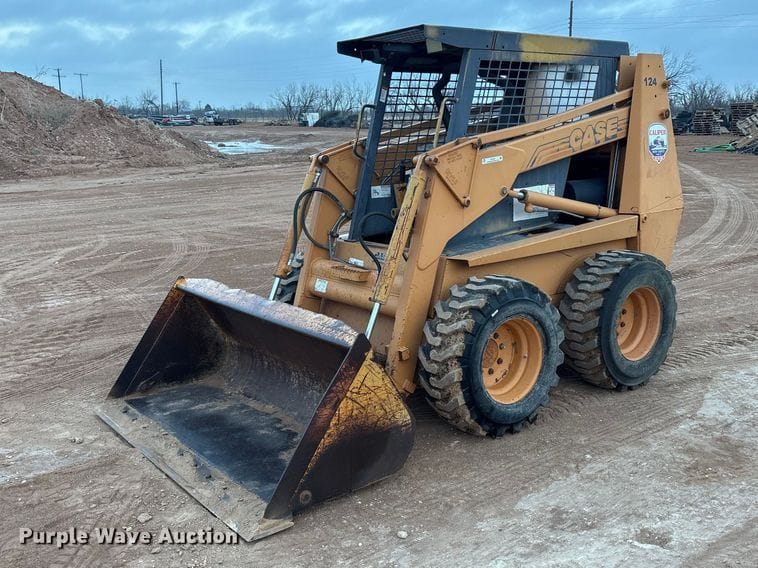 2000 Case 1845C Equipment Image0