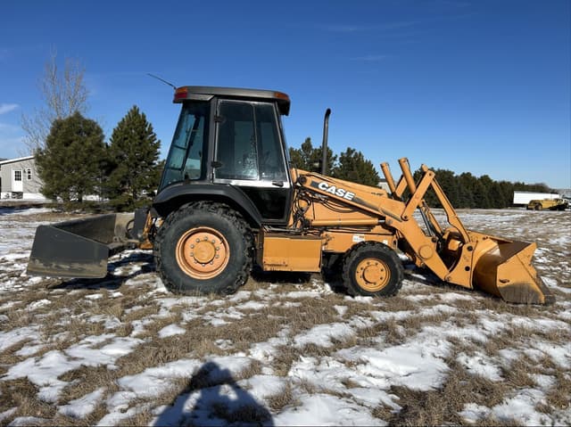 Image of Case 570M XT equipment image 3