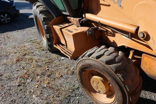 Image of Case 580L Series II equipment image 4