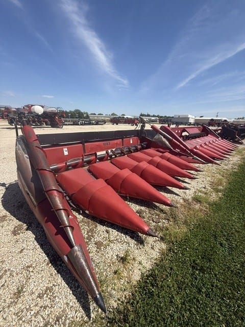 2000 Case IH 1063 Equipment Image0